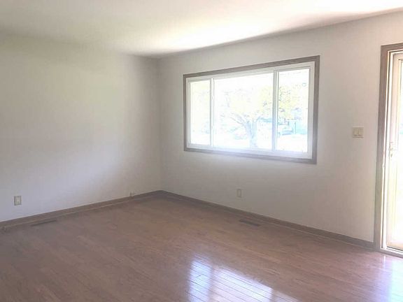 2nd image of 3006 Highland Dr