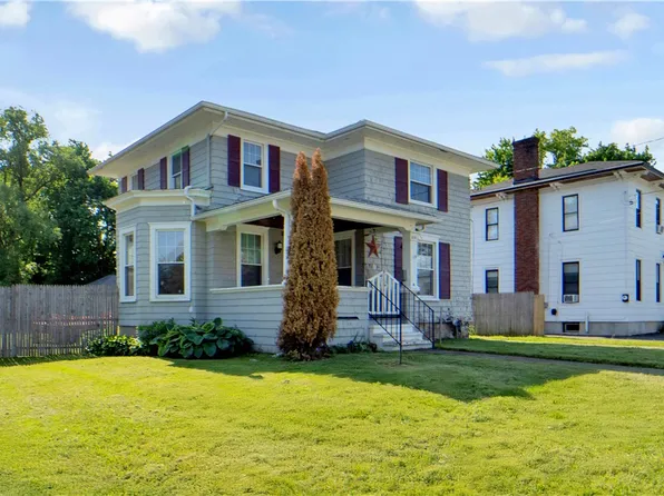 318 East Ave, Newark, NY 14513