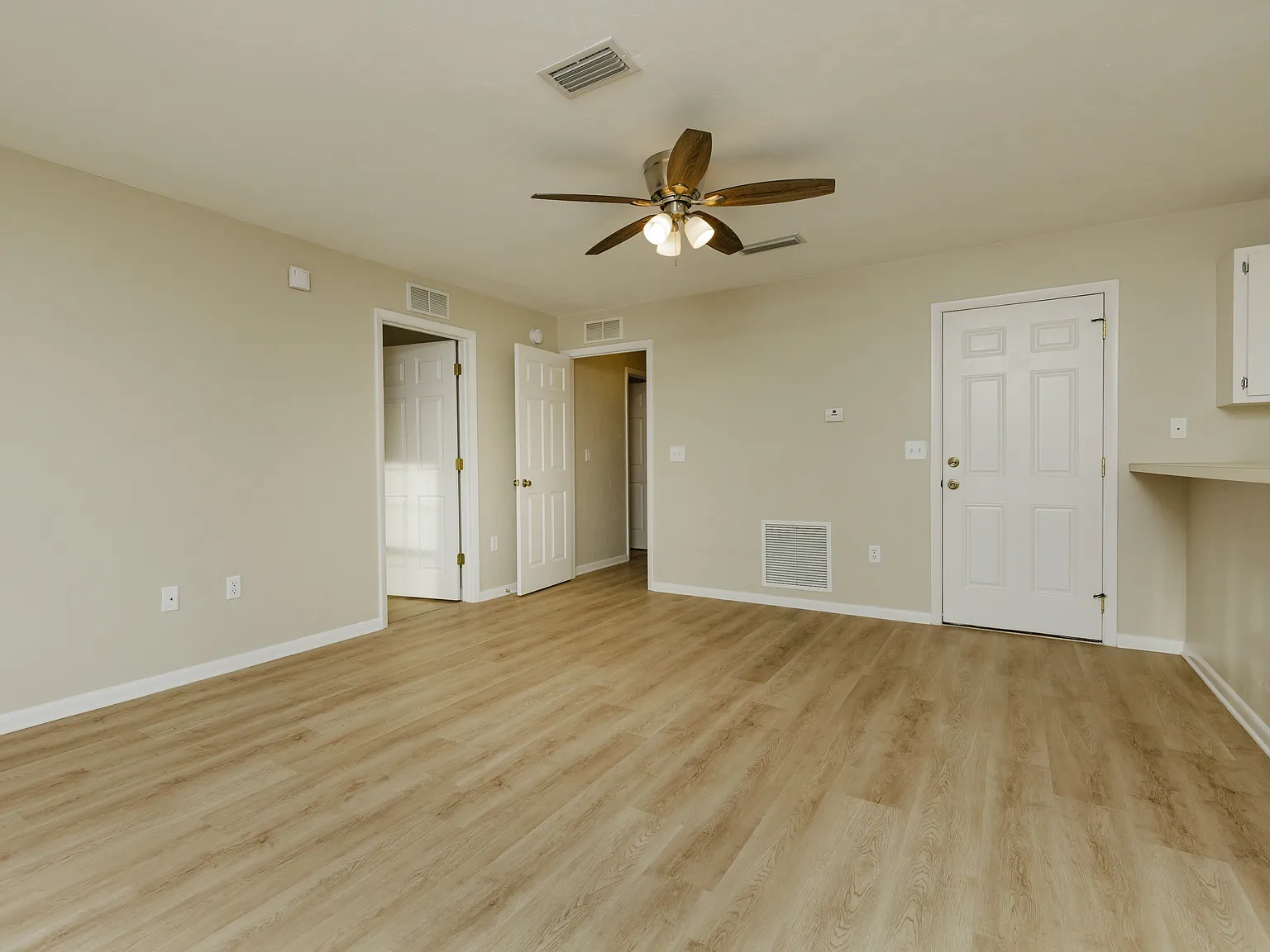 6375 NW 109th PL - 4 — Photo 3