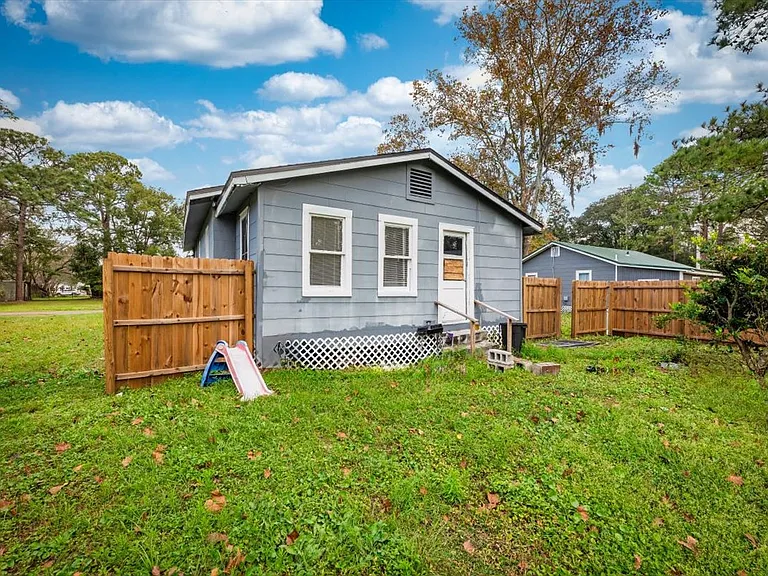 256 Vernis Ave — Photo 5