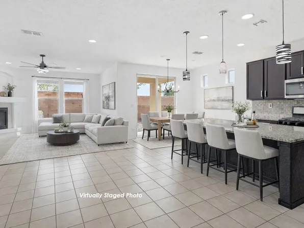 4762 Viento Del Norte, Santa Fe, NM 87507