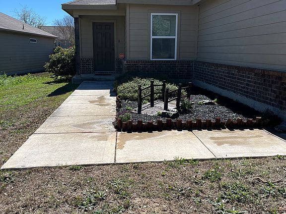 3rd image of 15120 Pandion Dr