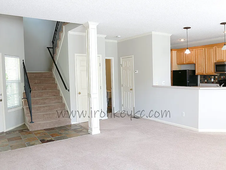 9221 Boehm Dr — Photo 4