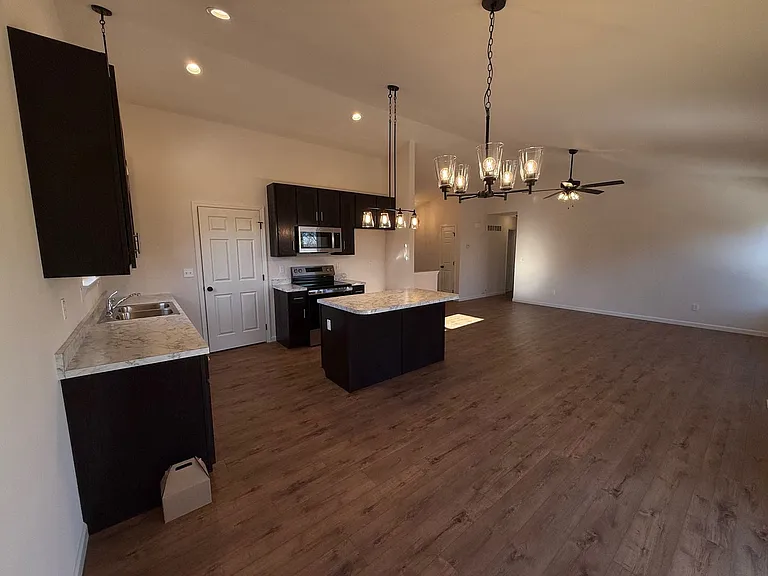 9618 Red Maple Trl — Photo 8