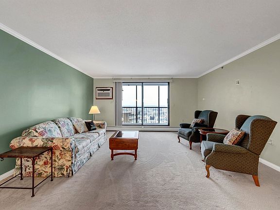 3rd image of 6500 Woodlake Dr APT 1114