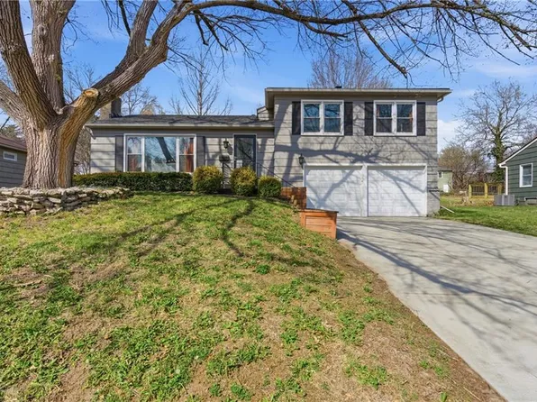 5710 W 100th Ter, Overland Park, KS 66207