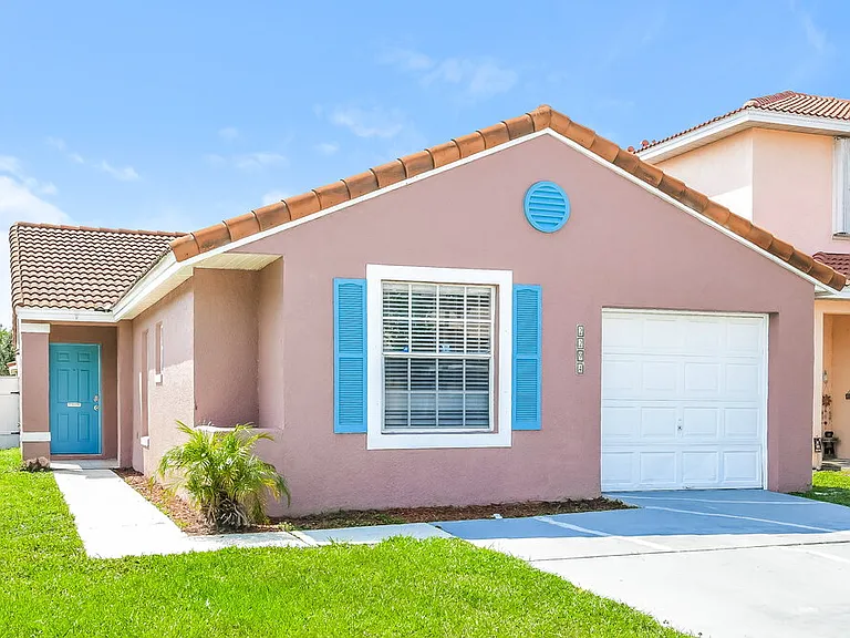 2294 Santa Lucia St — Photo 3
