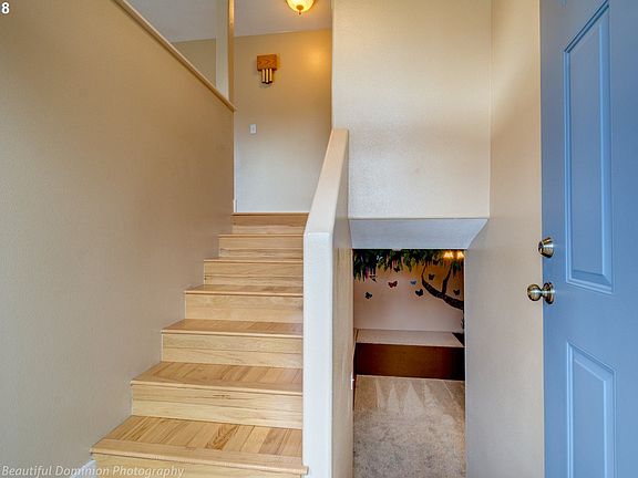 3rd image of 1238 NE 45th St