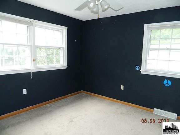 3rd image of 279 Malcolm Ln