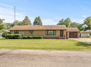 108 E Grant St, Colfax, IL 61722
