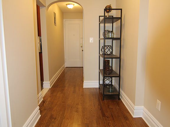 5th image of 3070 48th St APT 3K