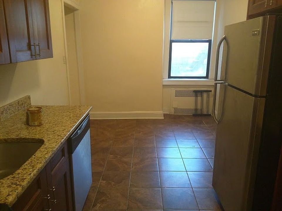 1st image of 4542 41st St #11C