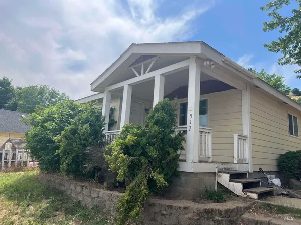 512 2nd St, Asotin, WA 99402