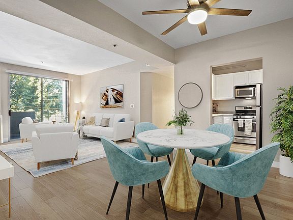 2nd image of 627 N Rossmore Ave #202