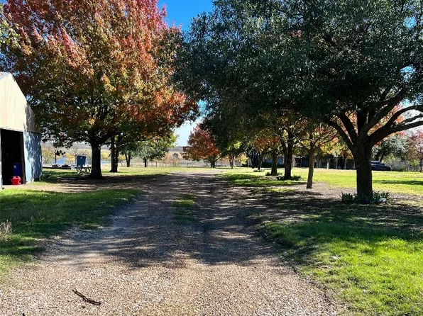 9122 County Road 628, Blue Ridge, TX 75424