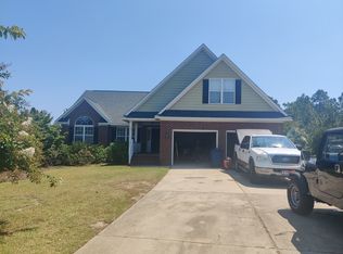 100 Fallingleaf Dr, Raeford, NC 28376