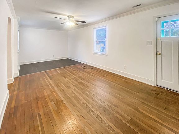 3rd image of 311 Seven Pines Ave