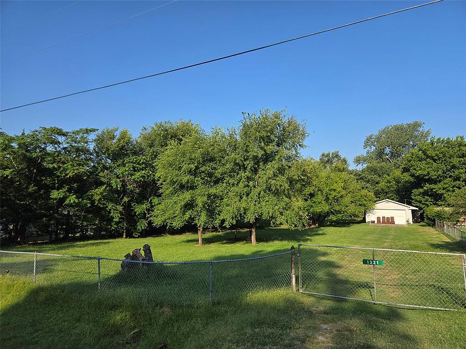 1st image of 1321 N Timber Rd