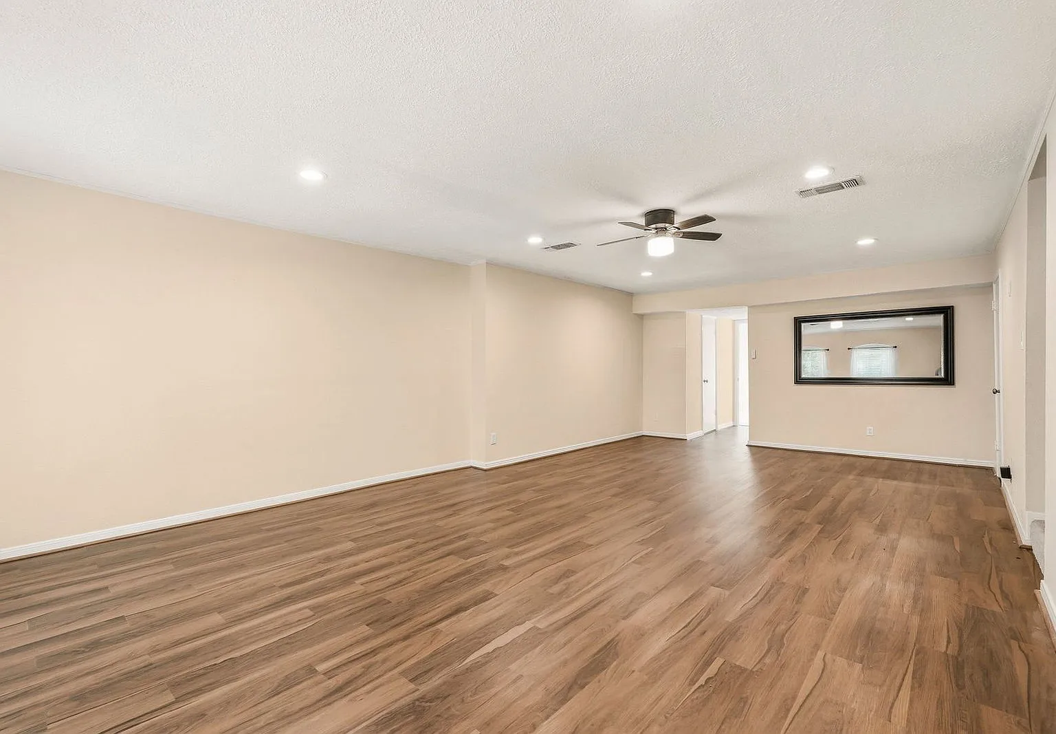 2 bed, 2.5 bath, 1680 sqft, $1,950 — Photo 4