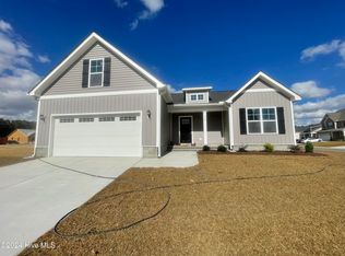733 Peridot Ct, Winterville, NC 28590