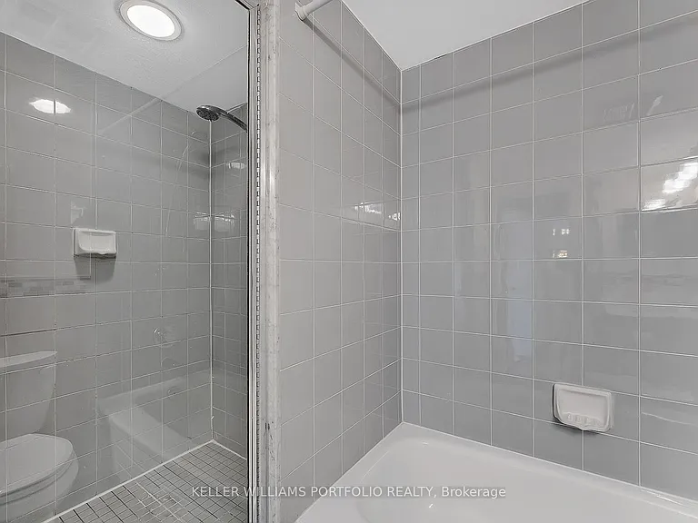 400 Webb Dr #1402 — Photo 21