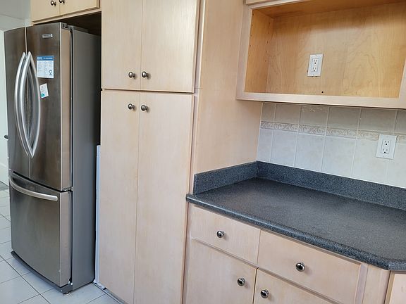 4th image of 6909-6911 California St #Nw
