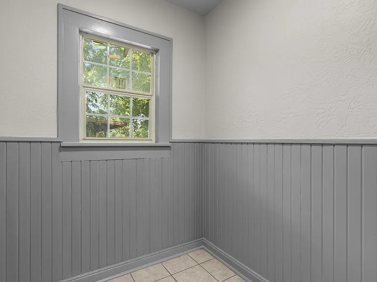 2811 Lawrence Rd — Photo 25
