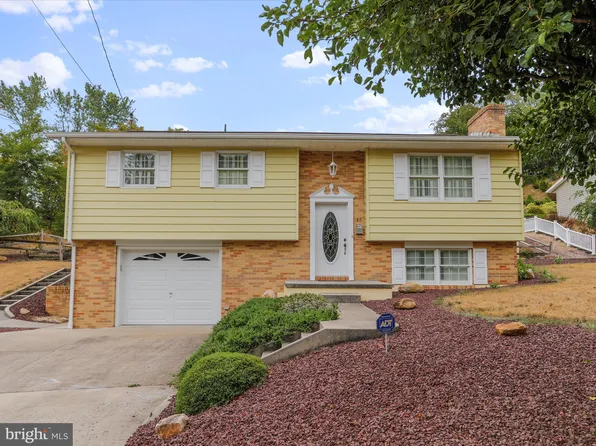 15 Old Orchard Dr, Keyser, WV 26726