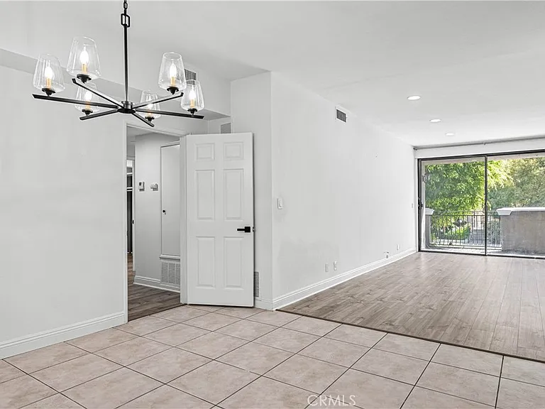 1630 S Bentley Ave #103 — Photo 5