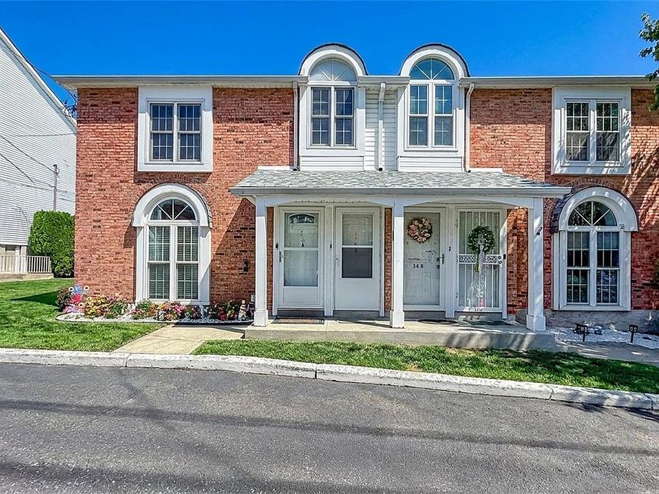 1st image of 36 Village Ln #8B