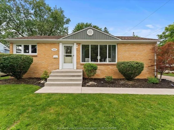 3501 Dandurand Ave, Windsor, ON N9E 2G2