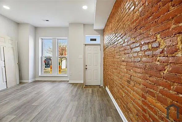 2141 W Fayette St — Photo 4