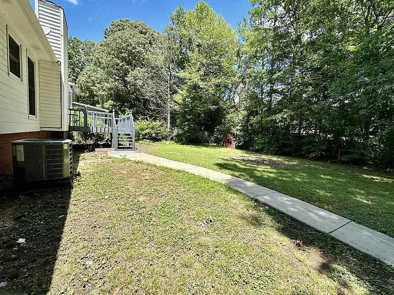 120 Southern Hills Cir — Photo 18