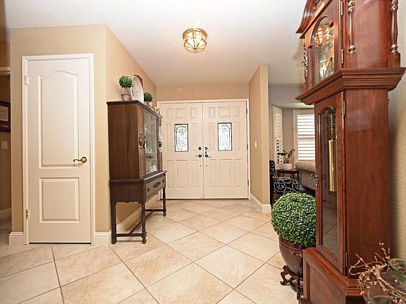 4th image of 2565 Sebastian Dr