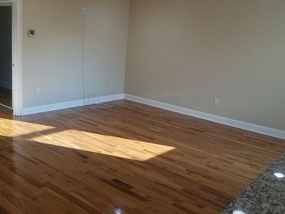 4th image of 3220 Wisconsin Ave NW #Penthouse 32