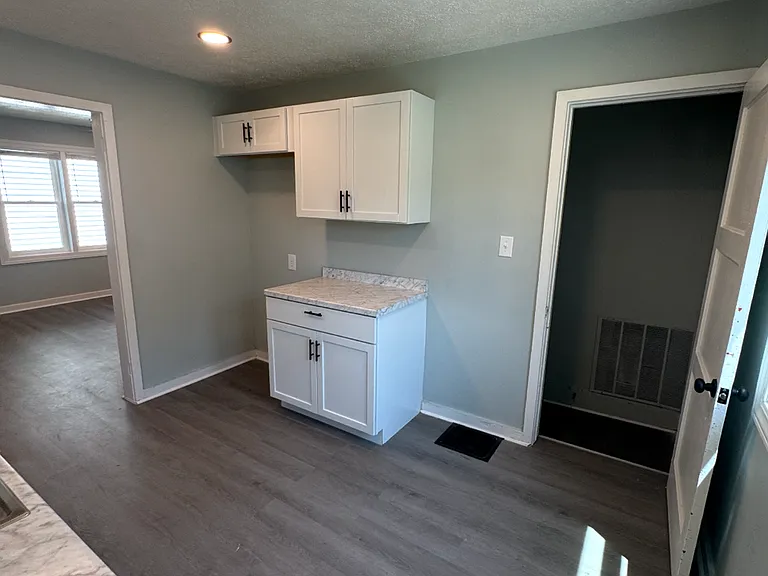 3313 Hovey St — Photo 11