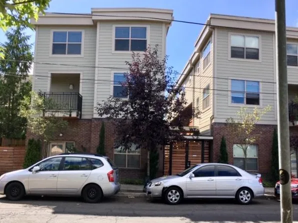 460 NE Simpson St, Portland, OR 97211