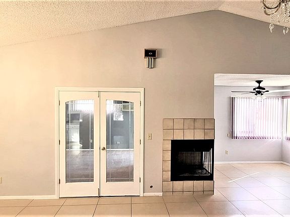 2nd image of 271 Grand Teton Dr
