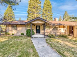 817 Lassen View Dr, Westwood, CA