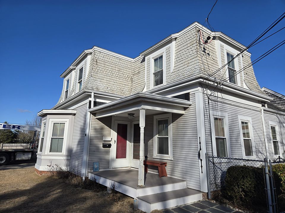 1st image of 10 Bayview St #A