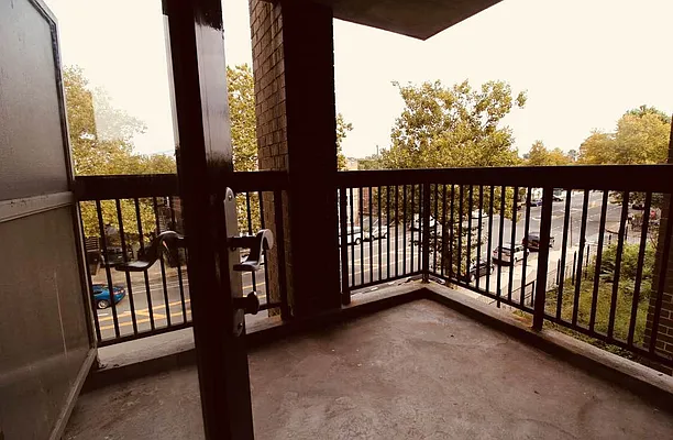 Rented by Bruma Realty LLC | media 8