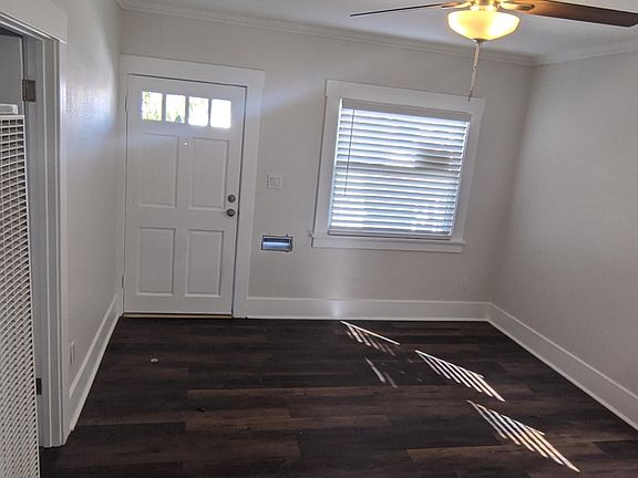 3rd image of 2867 Meade Ave