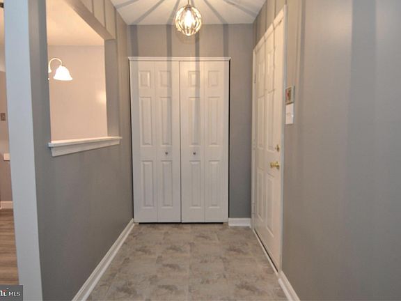 4th image of 1 Ginford Pl Unit 101