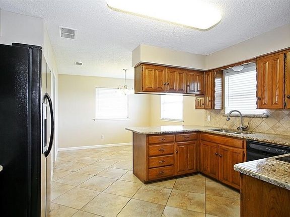 5th image of 7128 Meadow Park S