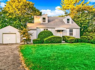 122 Young Ave, Yonkers, NY 10710