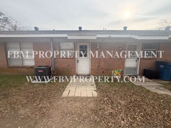 300 E San Saba St #3