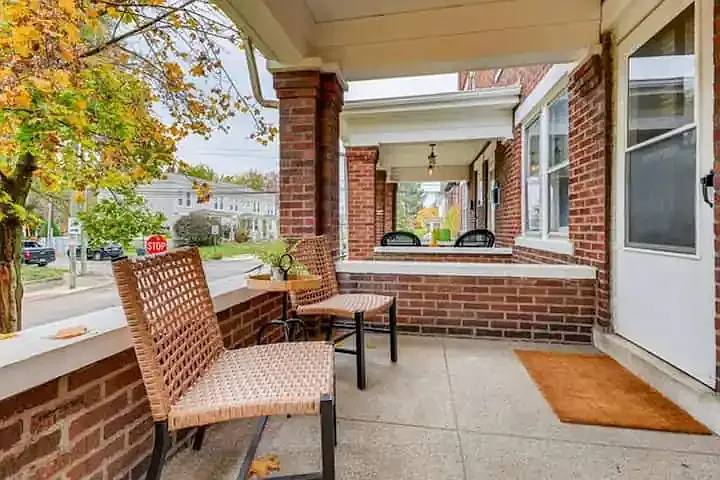 1472 Hamlet St — Photo 17