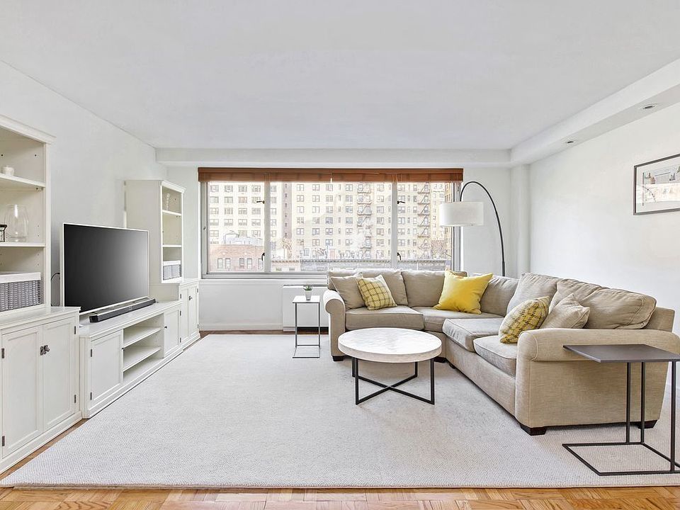 1st image of 315 W 70th St #9F