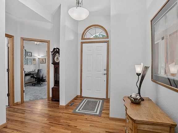 3rd image of 519 Yuma Ct