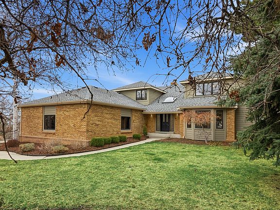 4th image of 32 Northridge Way